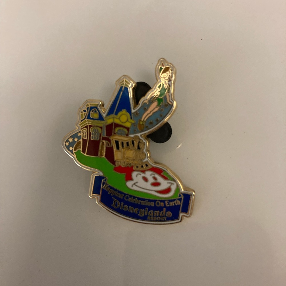 Disneyland Resort 2005 Pin